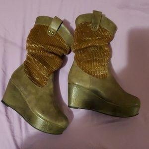 MUK LUKS  Platform wedge knit Boot NWOT s.7